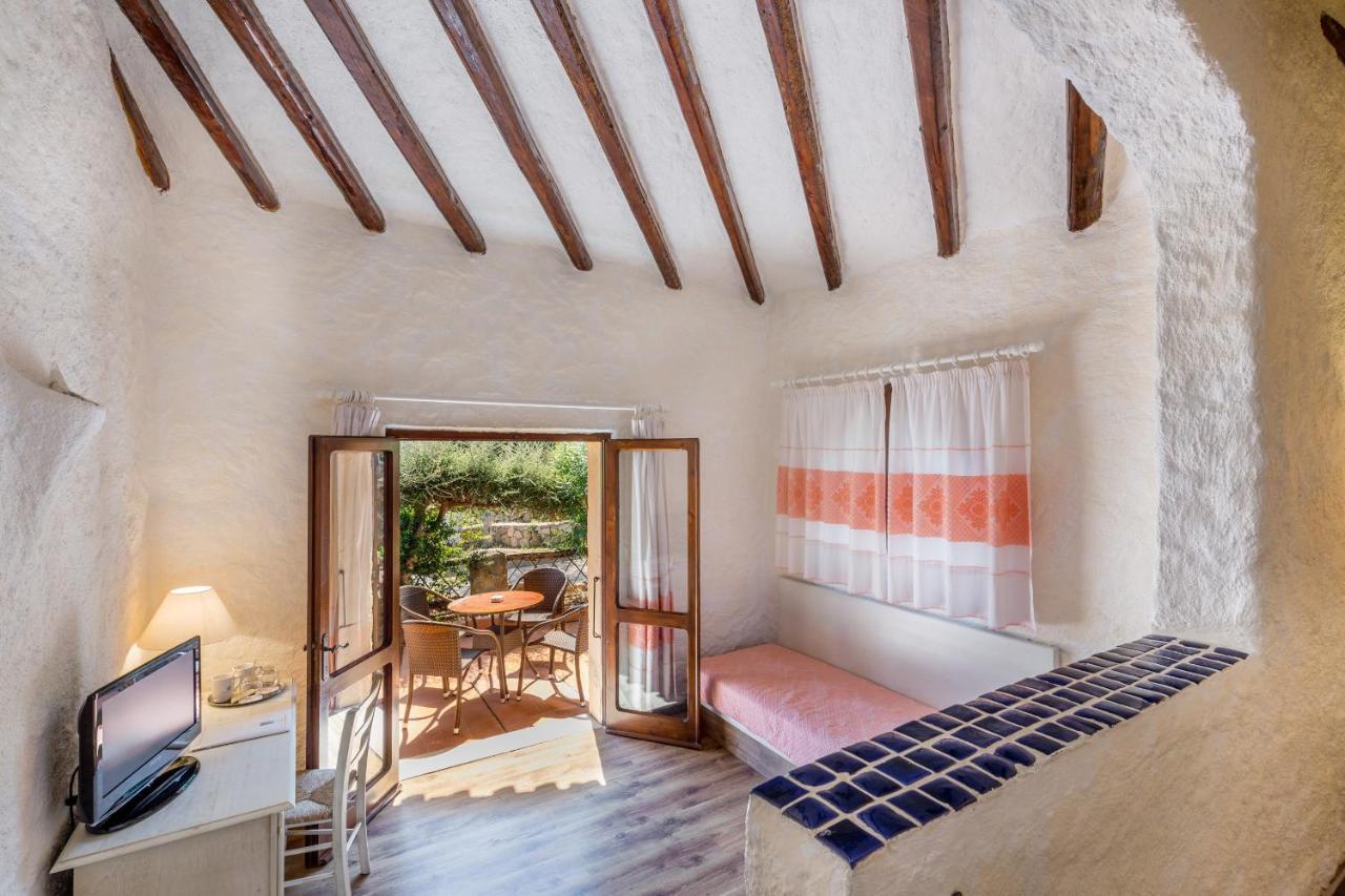 Hotel Don Diego Porto San Paolo  Exterior photo