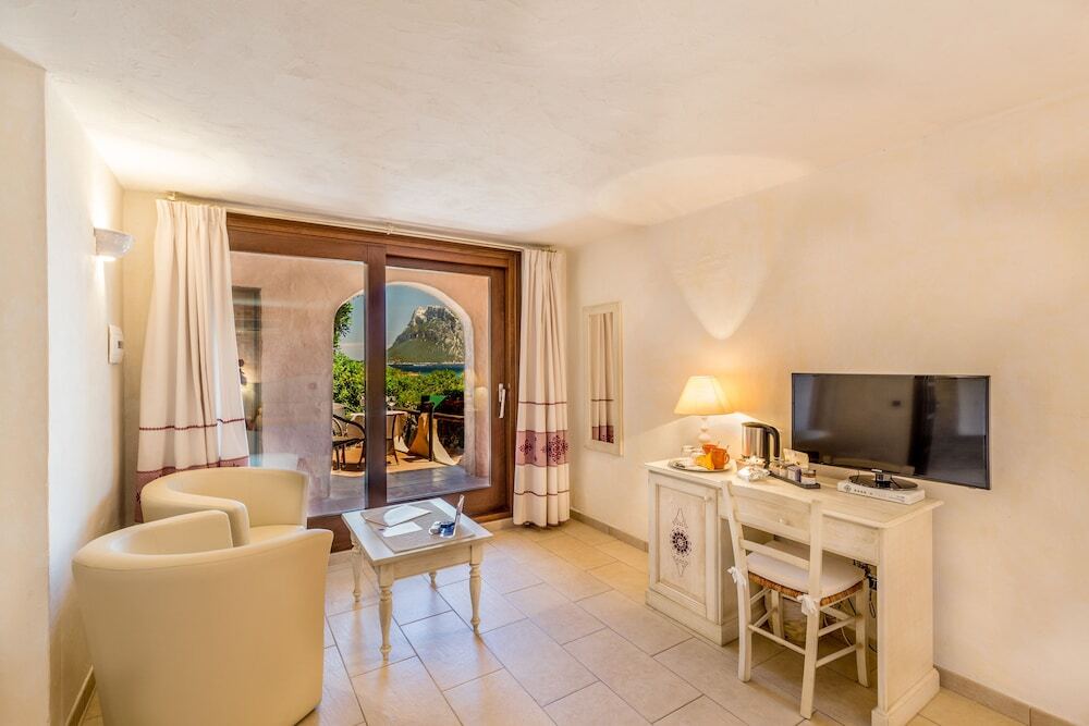 Hotel Don Diego Porto San Paolo  Exterior photo